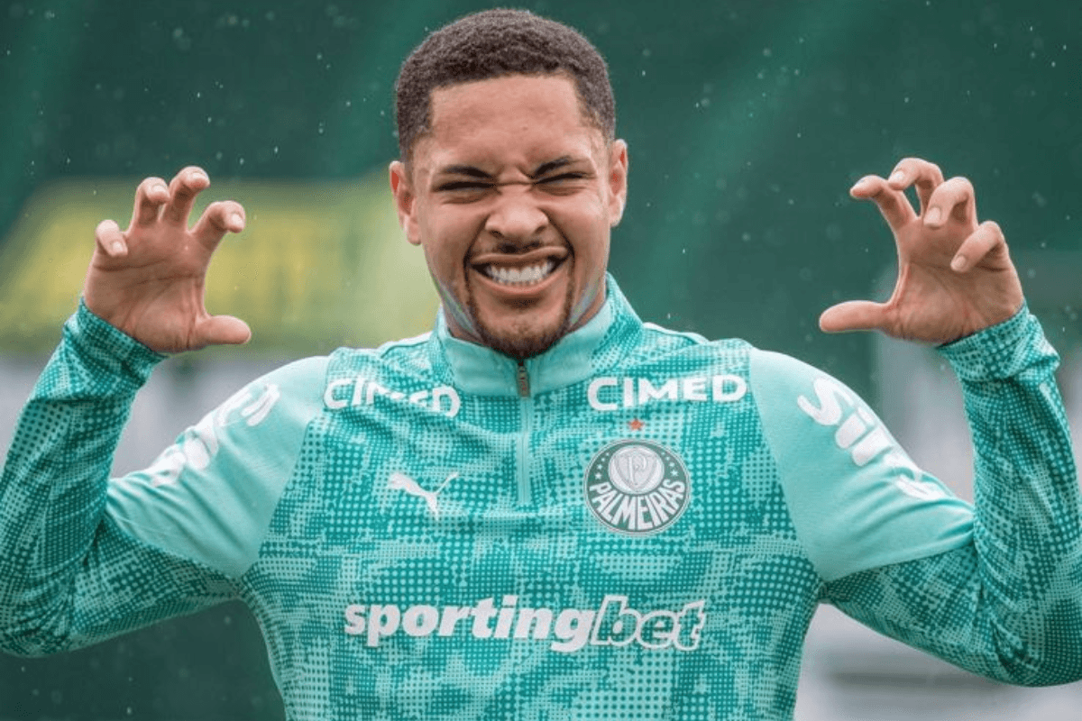 Chelsea monitora Vitor Roque e pode enviar olheiros para acompanhar jogos do Palmeiras